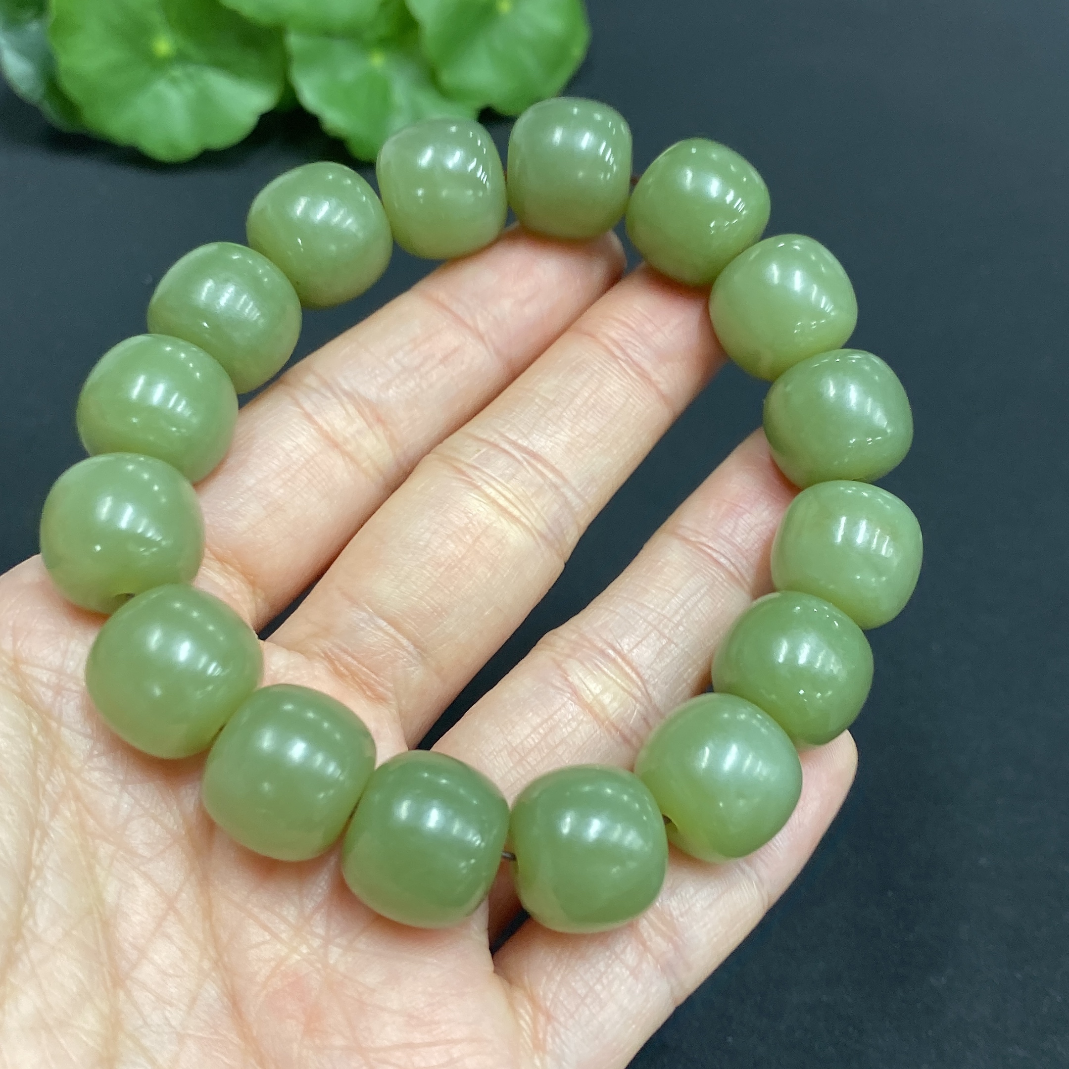 H28214134 Hetian Jade Bracelet Approx. 13.2mm Total Weight Approx. 64.7g