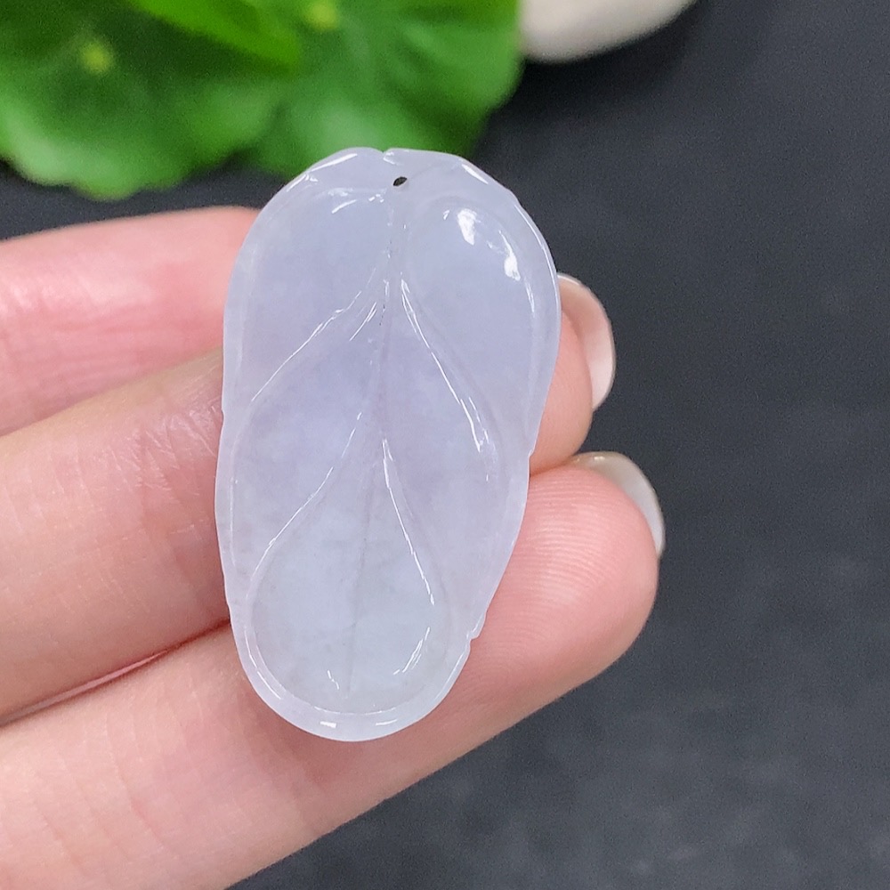 F34003365 Jadeite Leaf Pendant, Total Weight Approx. 3.8g