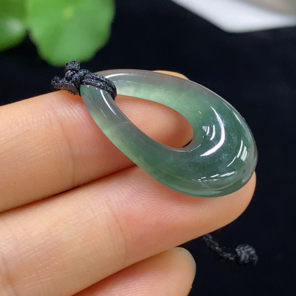 F34045043 Jadeite pendant Total weight approx. 3.72g (including rope weight)