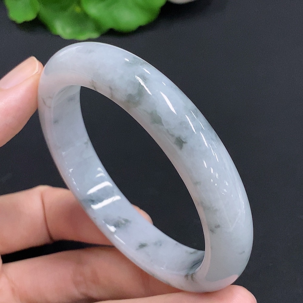 F30543391 Jadeite Regular Round Bangle