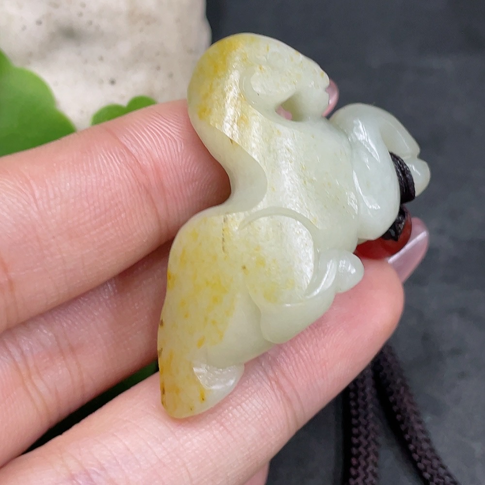 H33898008 'Hetian Jade Pendant - Success at Once - Undetermined Skin Color Origin - Total Weight (Including String): 20.9g'