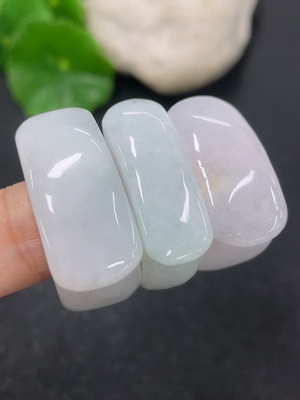 F46569201 翡翠扳指 货品总重约34.5g 一手走