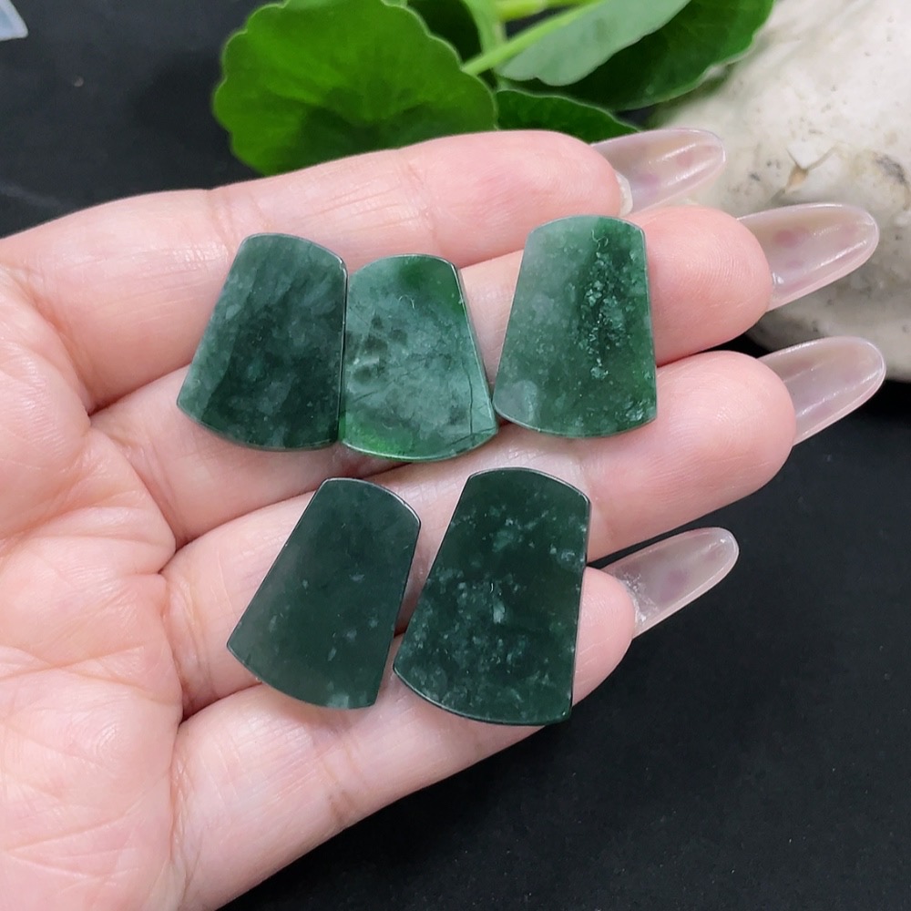 F35083300 Jadeite Plain Pendant Set Sell as a Lot