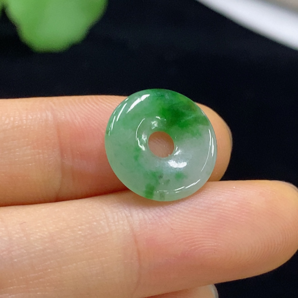 F35114115 Jadeite Pendant Safety Buckle Total Weight Approx. 0.95g