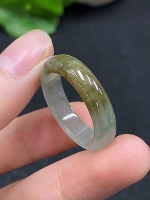 F34995480 Jadeite Ring Size 21 with Crack Total Weight Approx. 3.97g