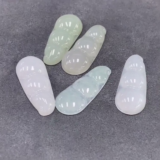 F34044051 Jadeite Pendants Sell as a Lot