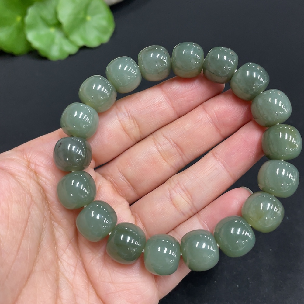 H34072202 Hetian Jade Bracelet, Approx. 12mm, Total Weight Approx. 49.9g