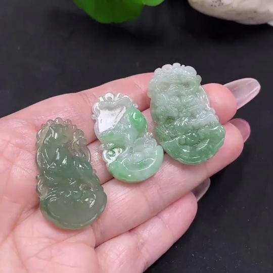 F34033816 Jadeite Pendants Sell as a Lot