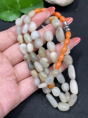 H34063490 Hetian Jade Bead Necklace, Undetermined Skin Color Origin, Containing Other Mineral Components, Accompanying Beads Not Hetian Jade, Total Weight Approximately 48.5g, Non-Gold