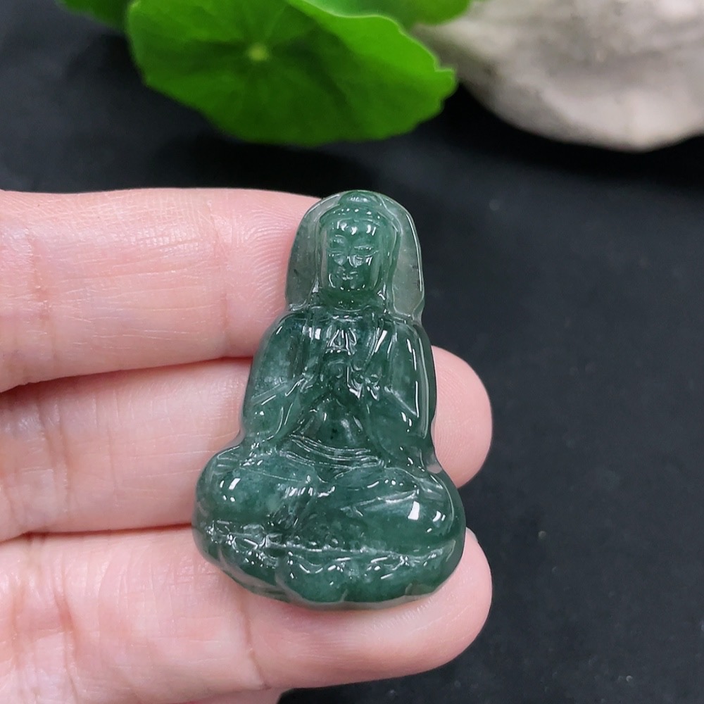 F35129041 Jadeite Guanyin Pendant Total Weight Approx. 9.5g