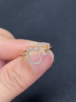 M43152770 钻石镶嵌戒指  18k金  12圈口  货品总重约2.49克  印记  D0.255ct