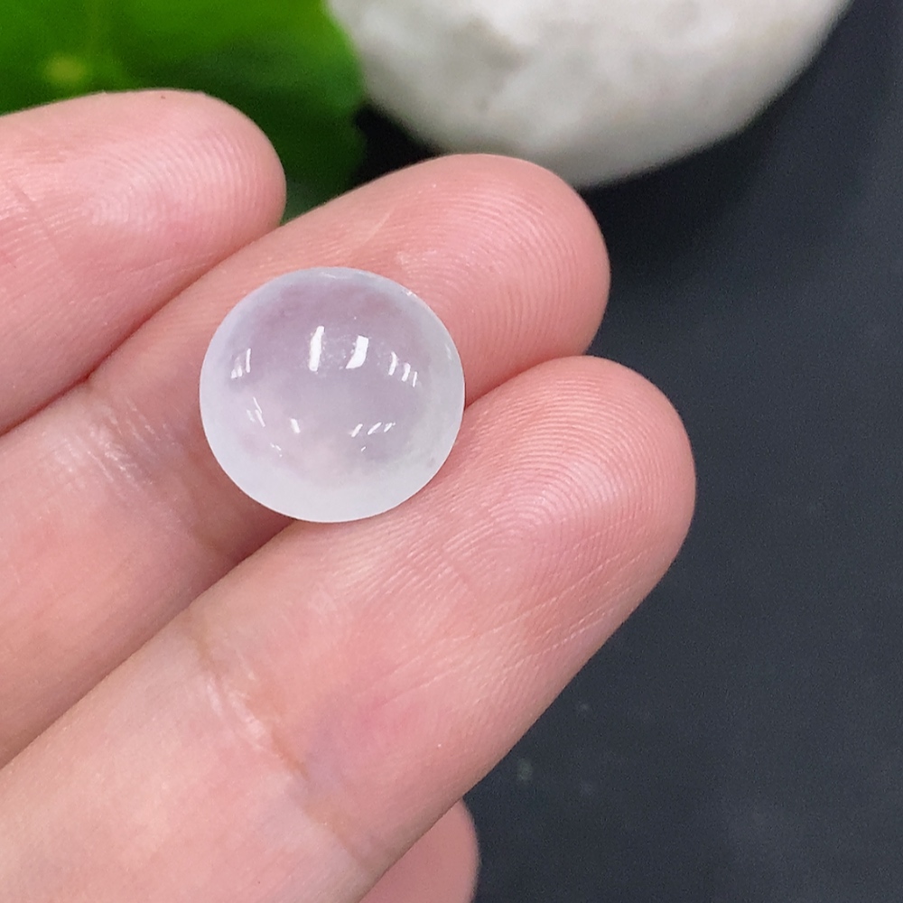 F34050194 Jadeite cabochon, total weight approx. 1.1g