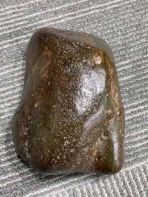 H28210350 Hetian Jade Total weight approx. 3.63kg Undetermined skin color formation Contains other natural mineral components