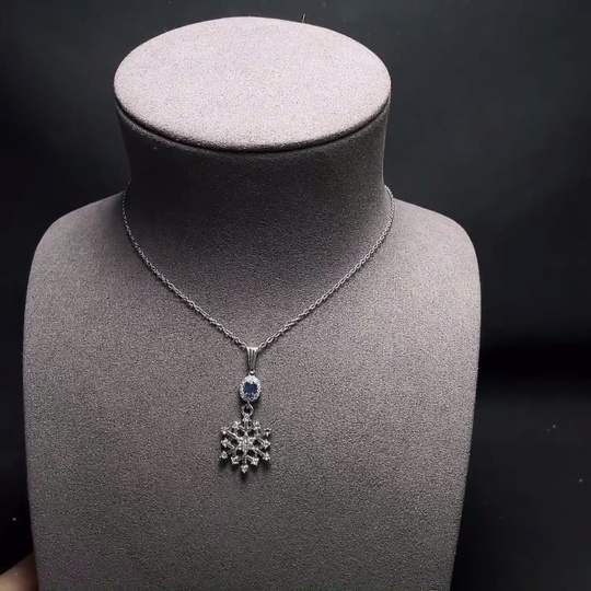 C33937071 Sapphire Necklace Total Non-Gold Weight Approx. 2.9g