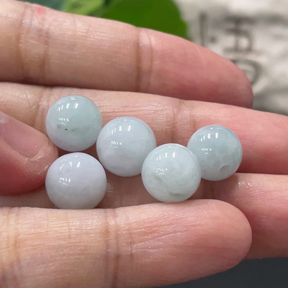 F34058153 Jadeite Beads Sell as a Lot