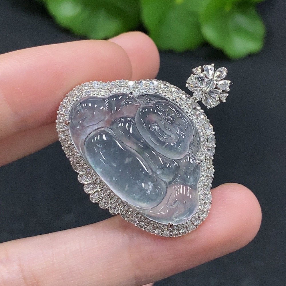 F33927642 Jadeite Buddha Pendant with 18K Gold and Diamond Accents, Total Weight Approx. 7.54g