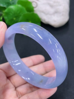 F43139535 翡翠正圈手镯 圈口56.2mm 货品总约重53.33g