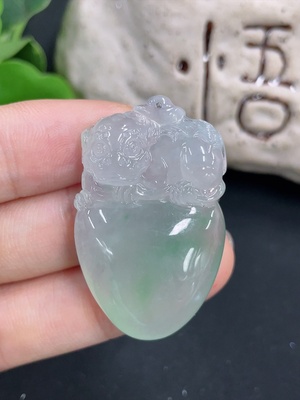 F43194111 翡翠挂件 货品总重约14.1g