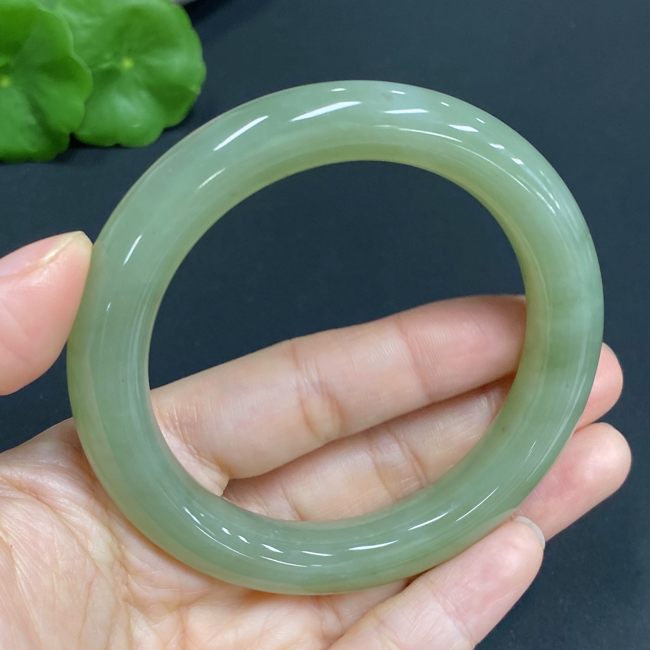 H27060312 Hetian Jade Round Bracelet Size 56.2 Total Weight Approx. 57.9g