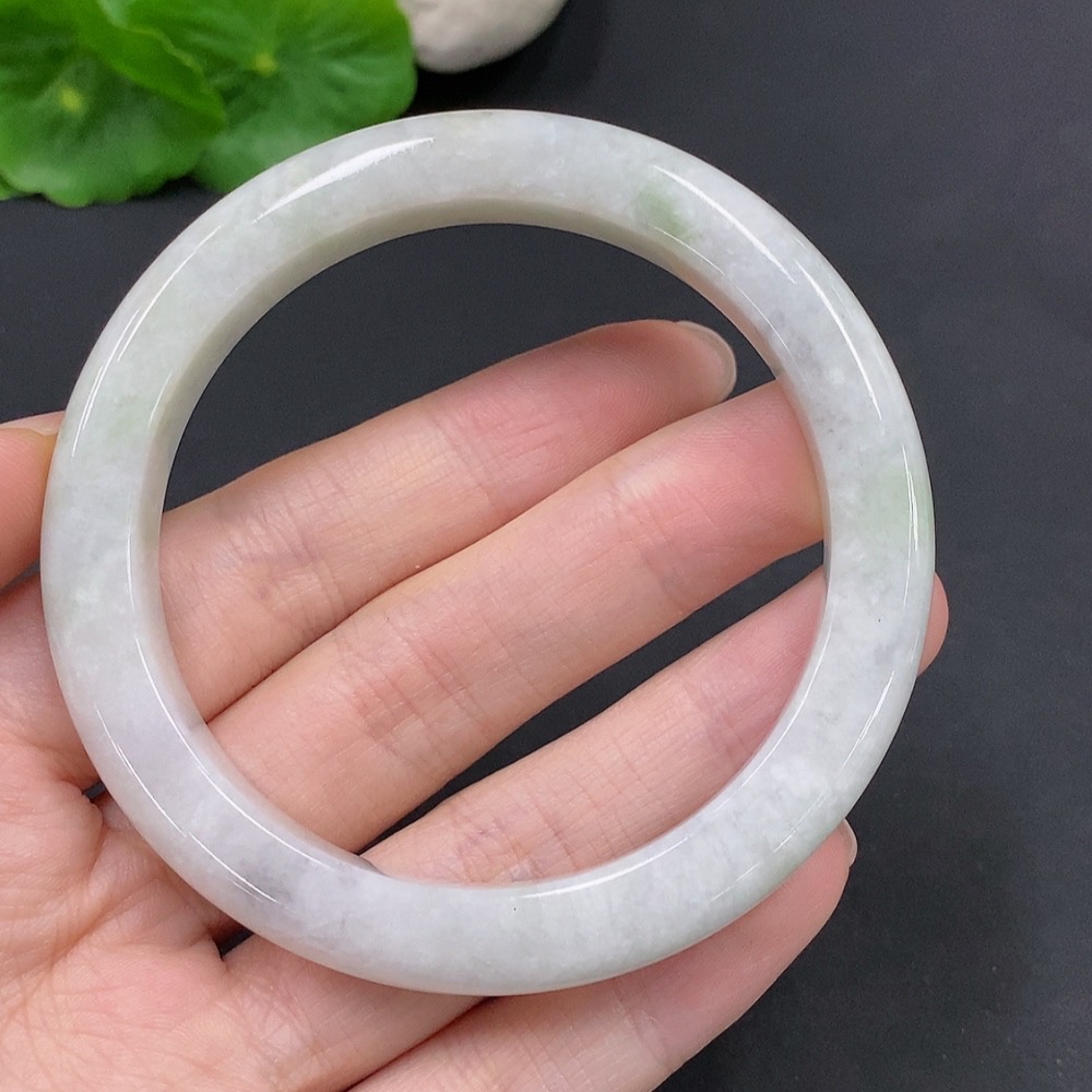 F28190016 Jadeite Natural Circle Bangle