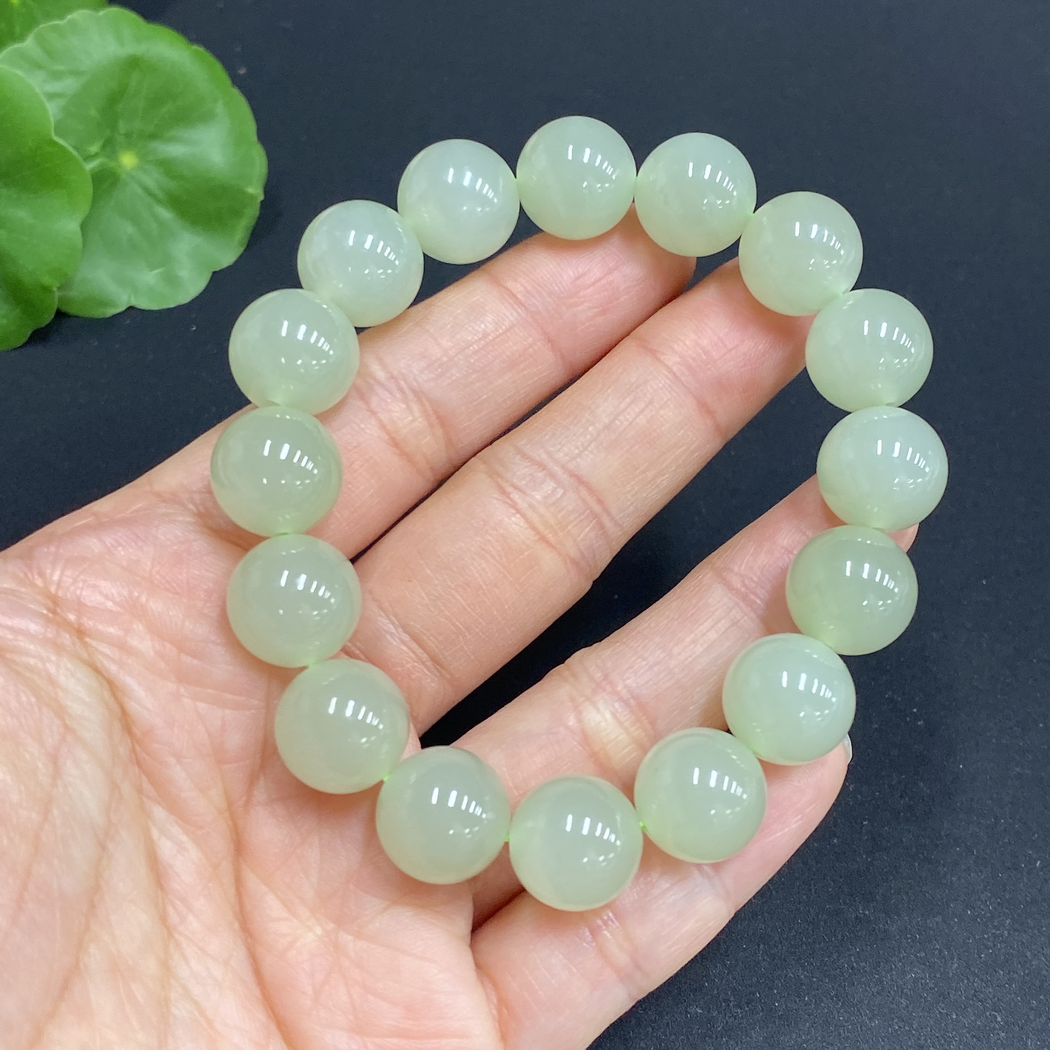 H31642395 Hetian Jade Bracelet       Approx.11.7mm         Total Weight Approx.41.5g