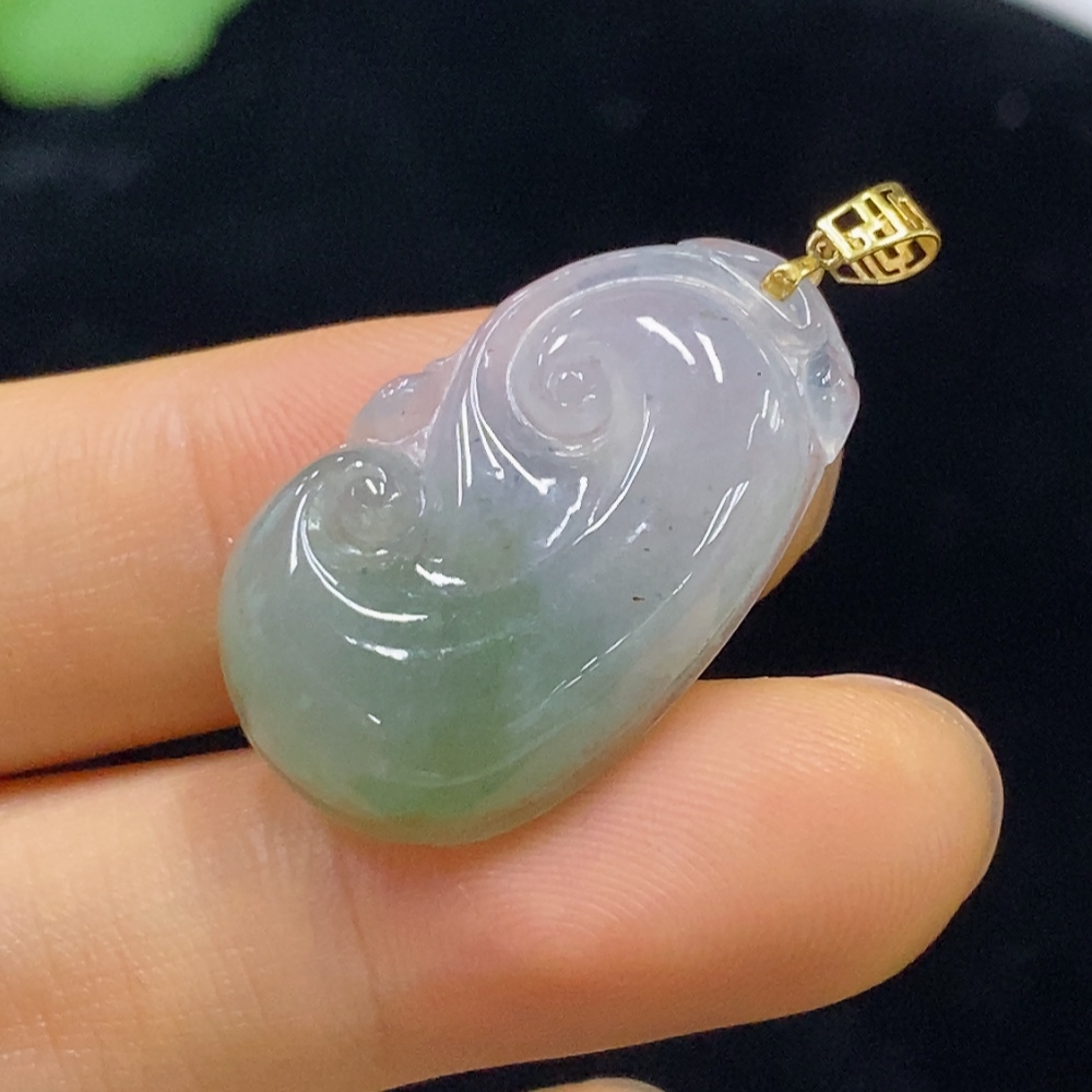 F34025047 Jadeite Pendant Ruyi with 18K Bezel Total Weight Approx. 4.18g