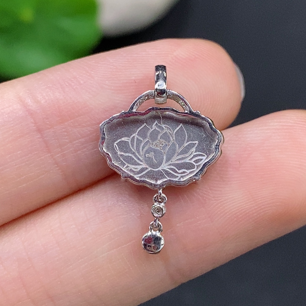 F29392683 Jadeite Inlaid Pendant 18K Gold Total Weight Approx. 1.3g
