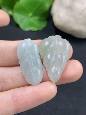 F46599722 翡翠叶子挂件 货品总重约6g 毛货
