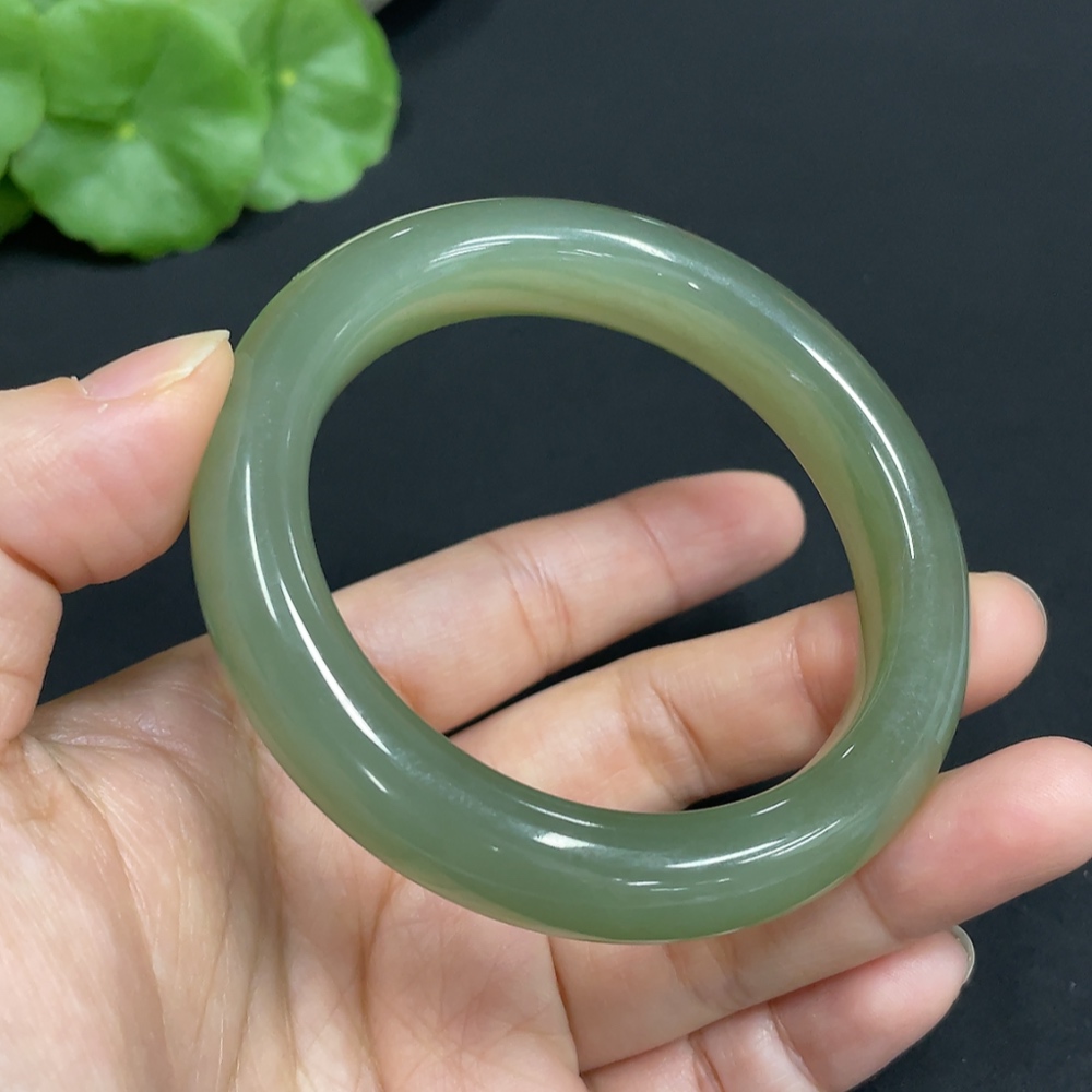 H34072459 Hetian Jade Round Bracelet Size 53.1 Total Weight Approx. 54g