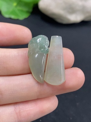 F46549812 翡翠镶嵌件 一手走 货品总重约4g