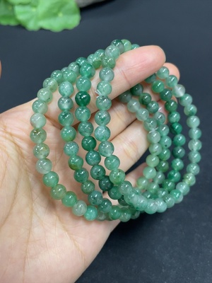 H41871109 非洲翠（独龙玉）手串    卡5.8mm左右    货品总重约38g