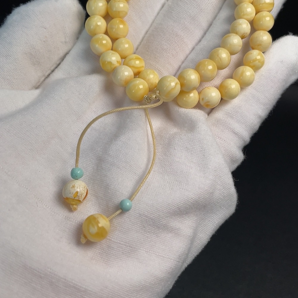 C33921549 Amber Beeswax Pendant with Non-Natural/Non-Gold Accent Stones, Total Weight Approx.11.3g, Size ~7.1mm
