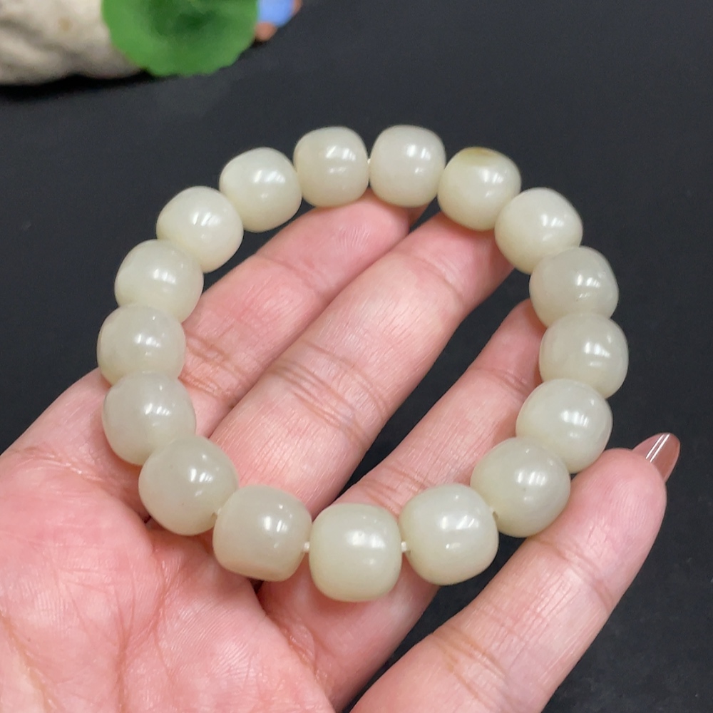 H34004222 Hetian Jade Bracelet, Approx. 11.5mm, Total Weight Approx. 47.5g