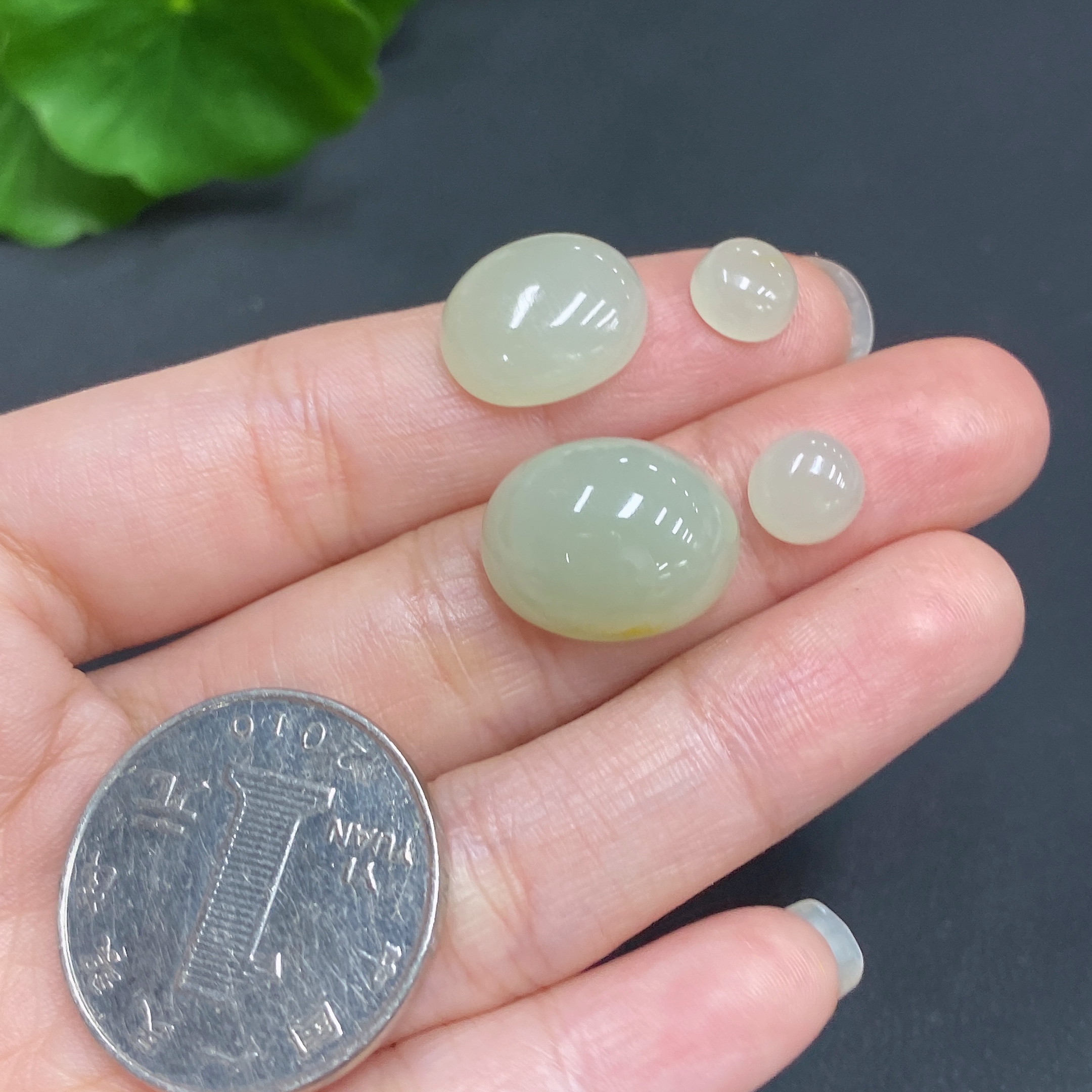 H16784404 Hetian Jade Egg Pendant, Total Weight Approx. 4.8g