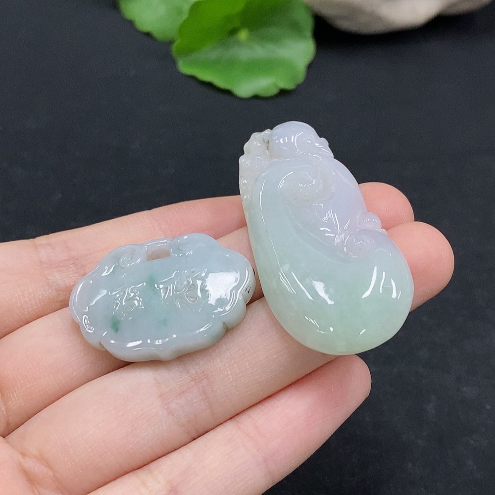 F33868213 Jadeite Pendant