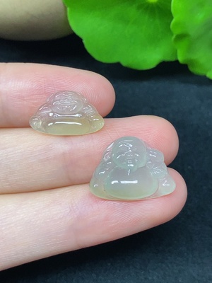 F45335339 翡翠佛公+财神挂件/戒面 一手走 总重约2g 颜色成因未定