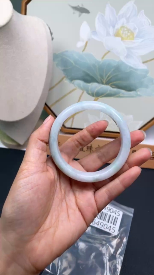 F31649045 Jadeite Round Bangle Size 59.7 Total Weight Approx. 59.64g