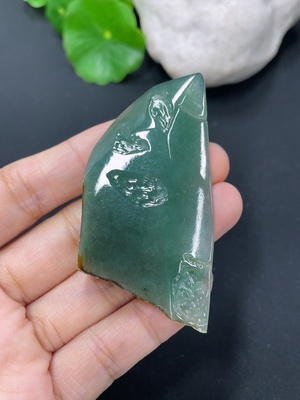 F41935122 翡翠随形挂件 货品总重约26.39g