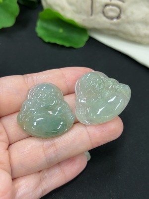 F41917833 翡翠佛公挂件    货品总重约12.68g