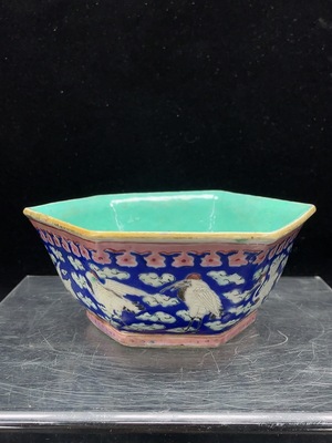 W34993819 Ceramic, Mint Condition, Late Qing Dynasty Polychrome Hexagonal Bowl, Size as per Actual Item