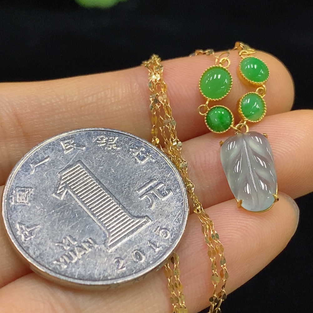 F34024123 Jadeite Leaf Inlay Pendant 18K Gold Total Weight Including Chain Approx. 1.4g
