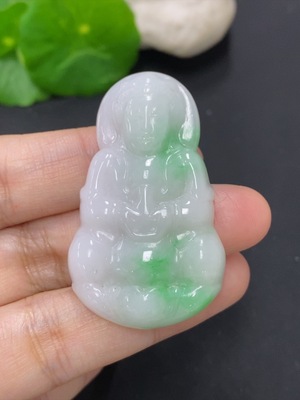 F46552442 翡翠观音挂件 货品总重量约14.5克