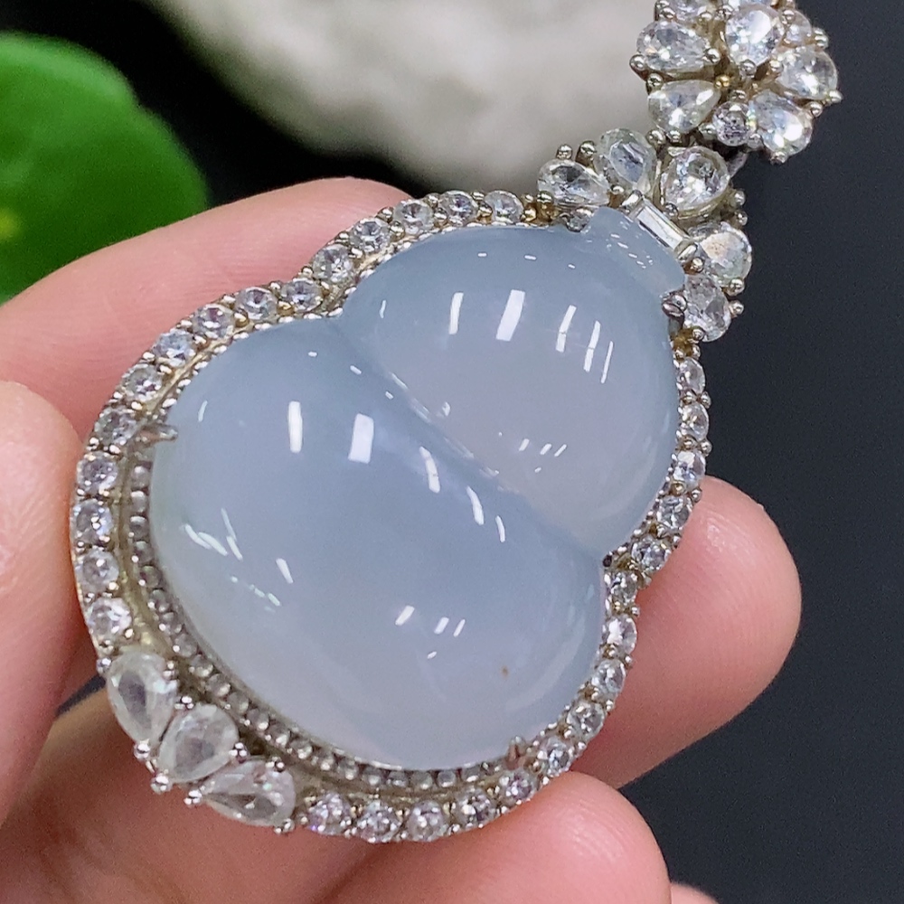 F33857987 Jadeite Gourd Inlaid Pendant Non-Gold Inlaid Total Weight Approx. 18.7g