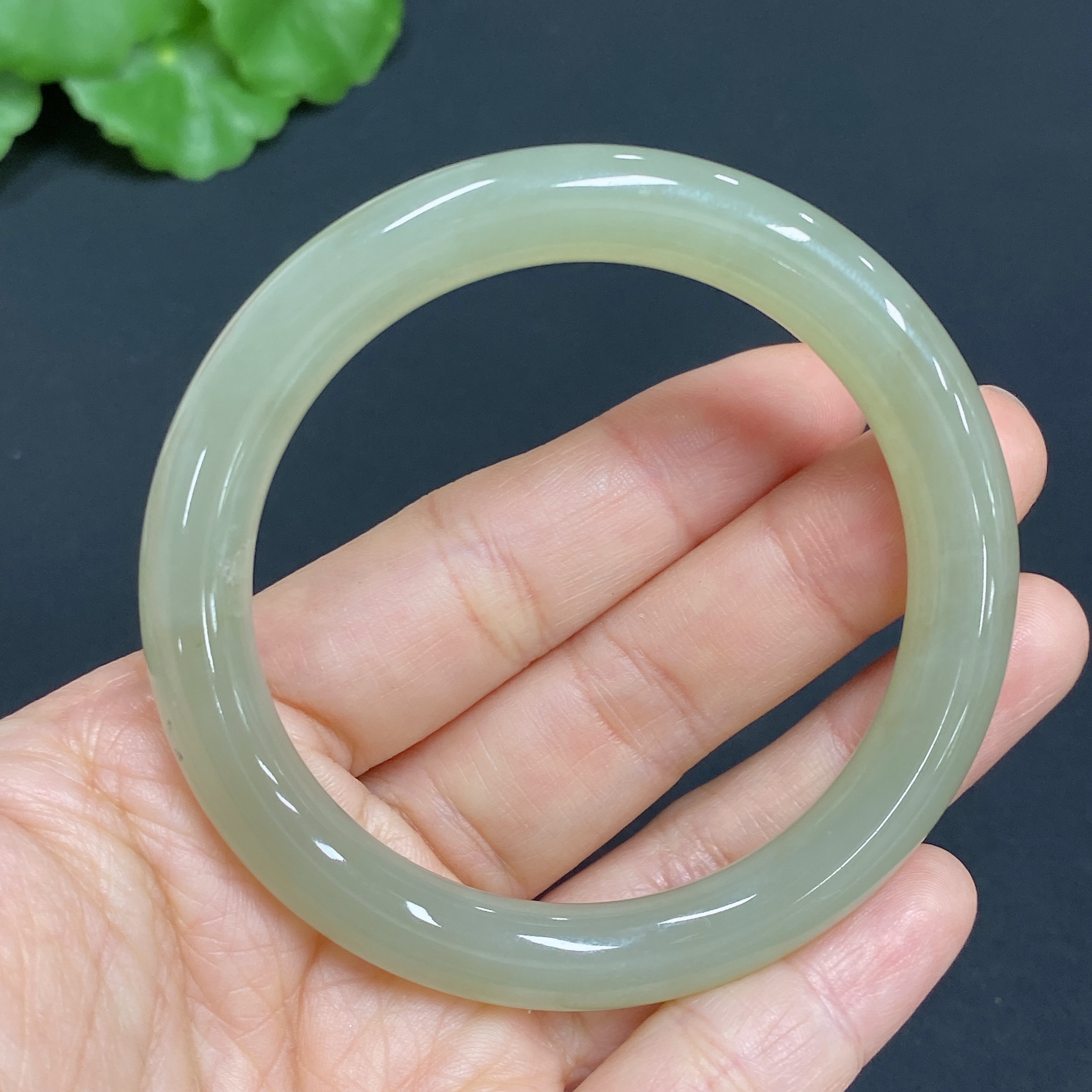 H28310950 Hetian Jade Round Bangle Size 51.1 Total Weight Approx. 32g