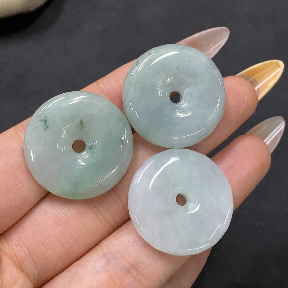 F29416322 Emerald Pendants Wholesale Lot