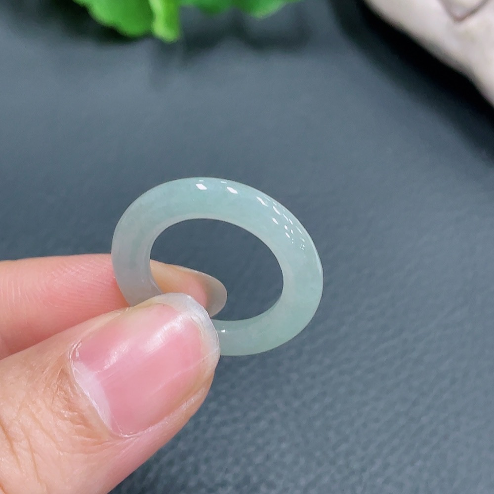 F23592281 Jadeite Ring Size 9 Total Weight 2.520g
