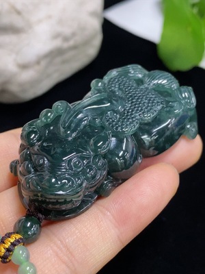 F42959469 翡翠貔貅挂件 货品总重约63.13克（含链重）