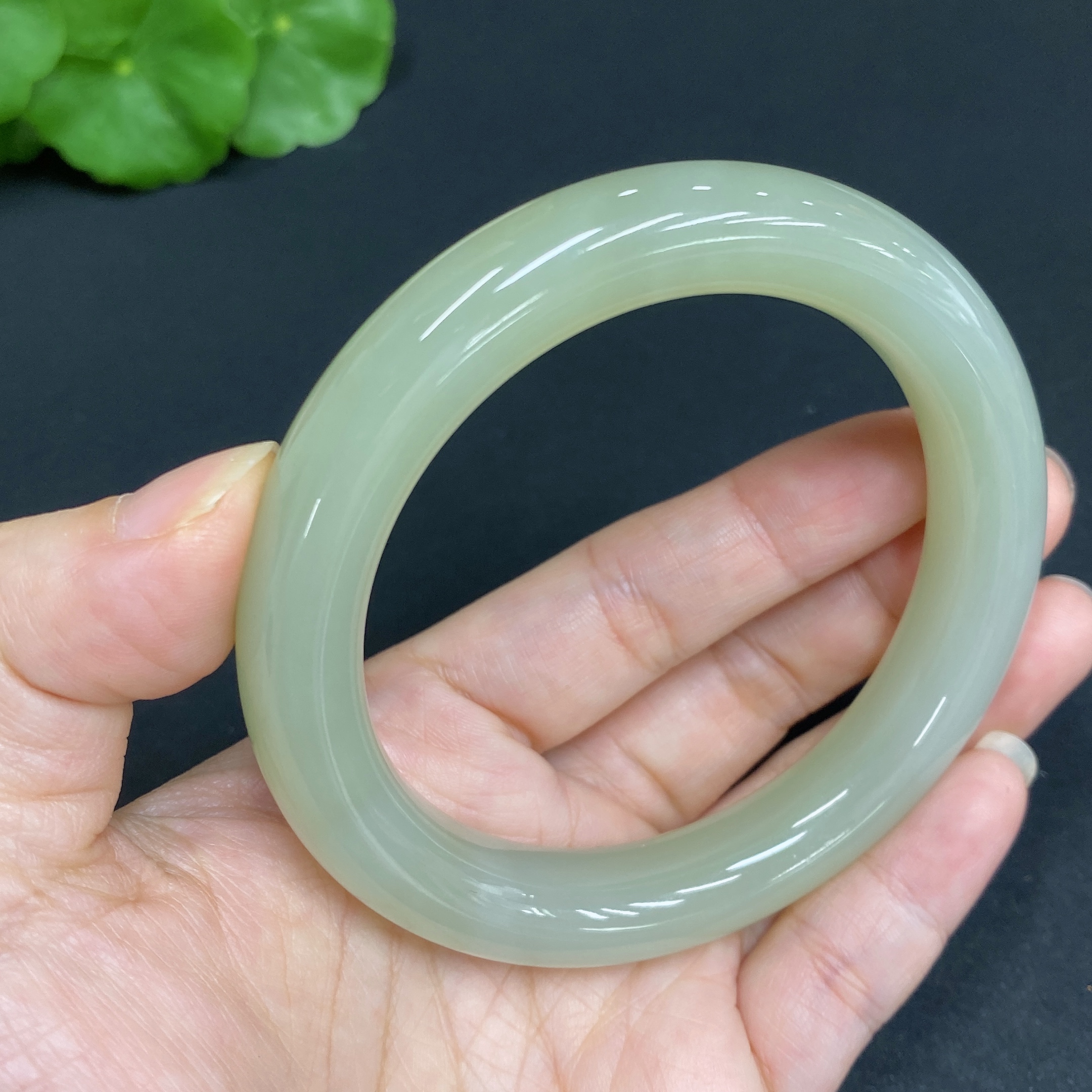H34015594 Hetian Jade Round Bracelet Size 58.7 Total Weight Approx. 64.5g