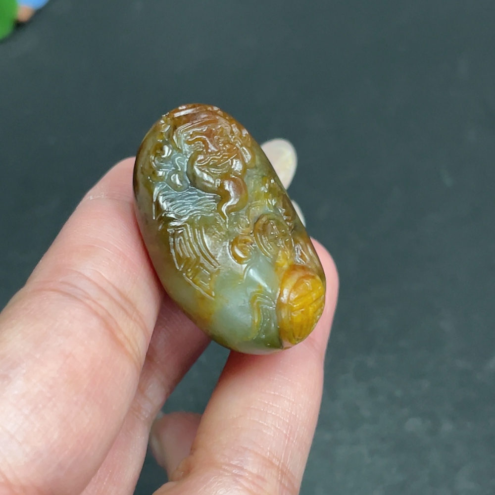 H30551071 Hetian Jade Pendant    God of Wealth    Total weight: approx. 31g    Undetermined skin color origin