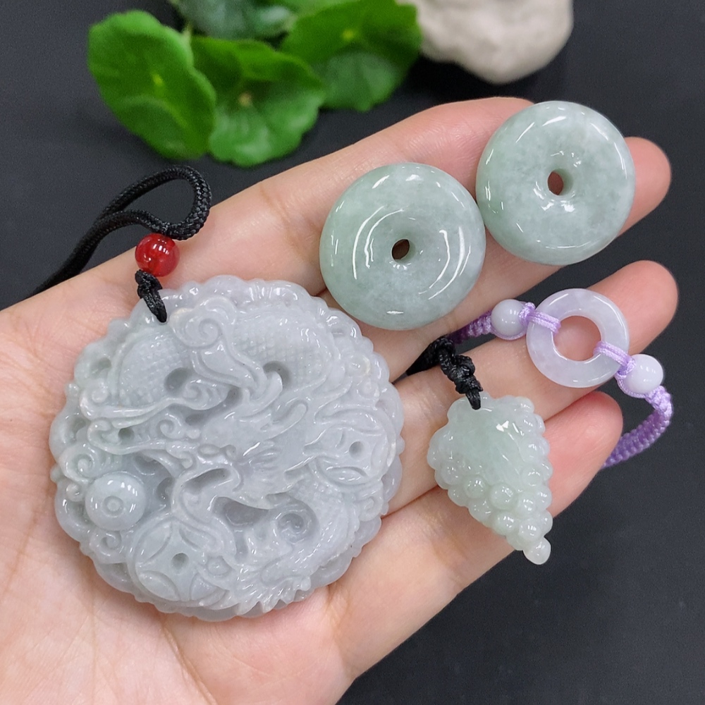F34023501 Jadeite Pendant with Hand Rope Sell as a Lot
